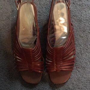 Brown leather upper sandals